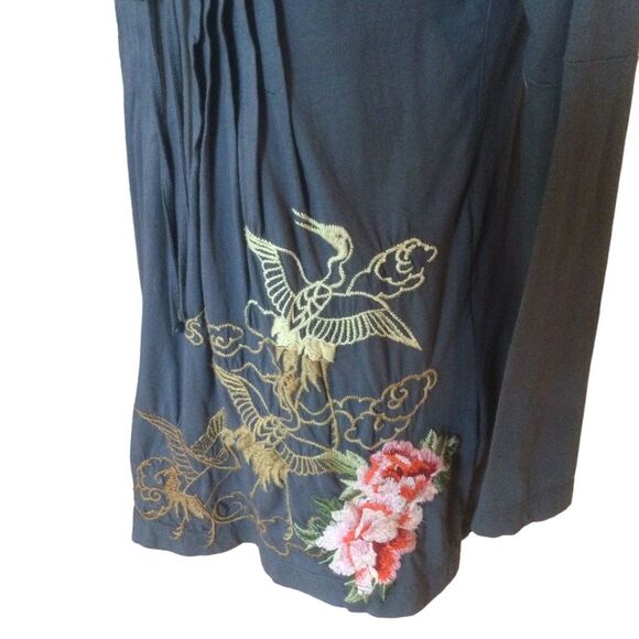 Johnny Was Long-Sleeved Pin Tuck Front Floral Crane Embroidered Tunic Top Size S - Picture 6 of 11